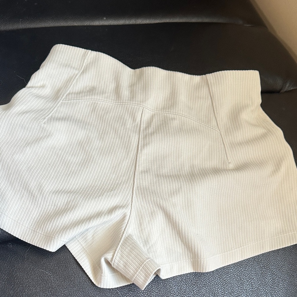 lululemon athletica Ribbed High-Waist Shorts — Cream - Picture 3 of 5